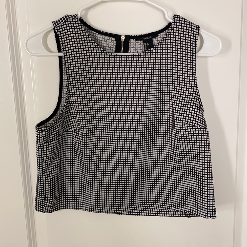 Black and White Croptop!